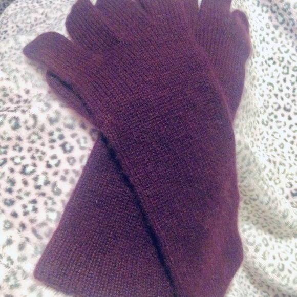 Vtg NWOT long gloves plum color M/L Very Soft stretchy No label - Picture 2 of 3